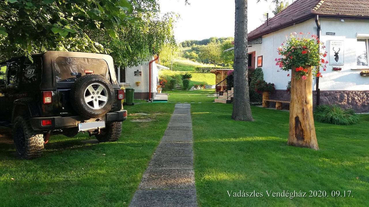 Vadaszles Vendeghaz Bukkszentmarton Exterior photo